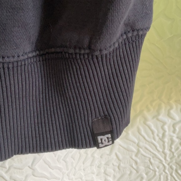 DC Black Sweatshirt Hoodie - Picture 3 of 5